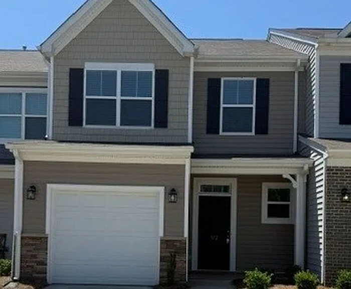 112 Arbor Trl — Photo 1