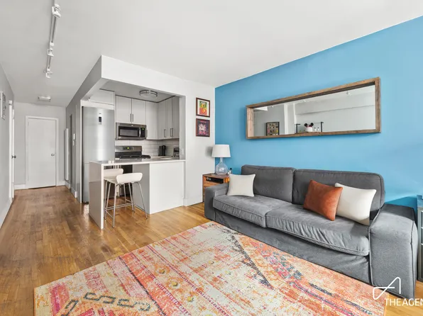 229 East 28th Street 4K image 2 of 5