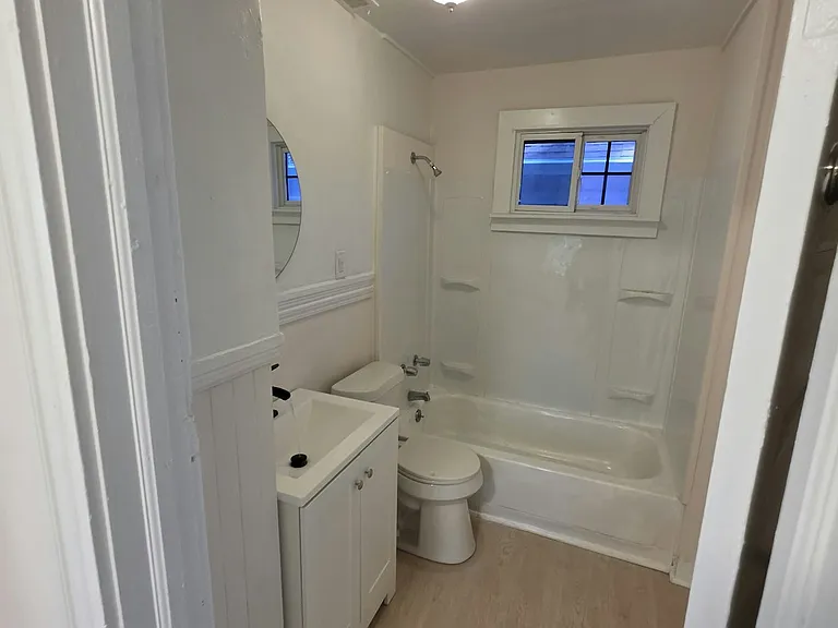 2049 W 85th St #2 — Photo 7