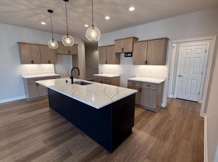 880 S Verona Cir UNIT 30, Grafton, WI