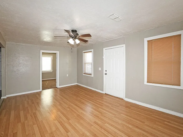 3905 S Tyler St — Photo 11