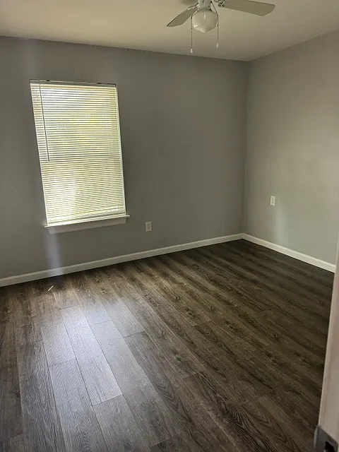 2 bed, 832 sqft, $1,300 — Photo 4