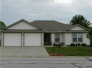844 SW Ridgeview Dr, Grain Valley, MO 64029