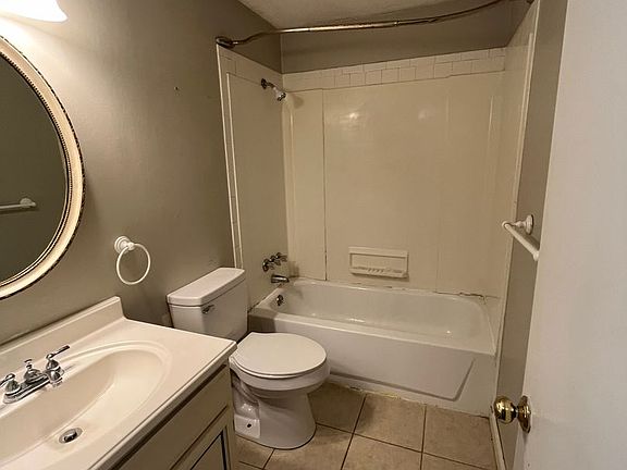 4th image of 1801 N Forest Ave #1d1a861d1