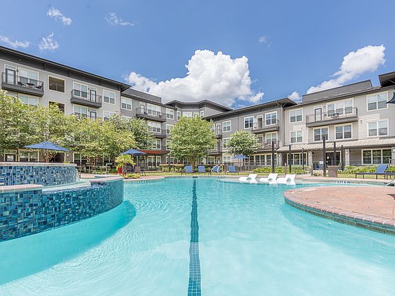 Resort Style Pool