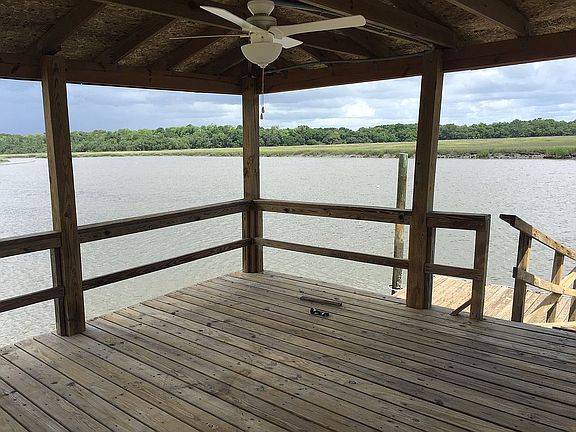 Dock has new power with fan