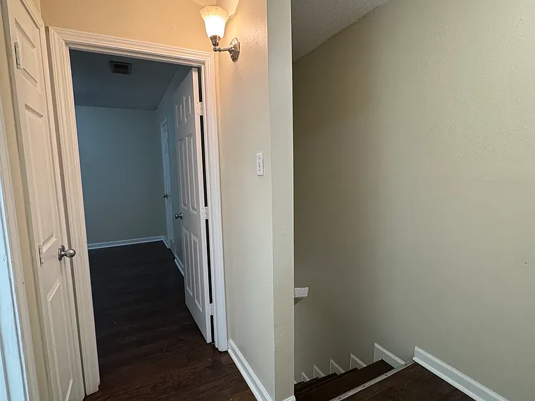 8410 W Livingston Ave — Photo 6