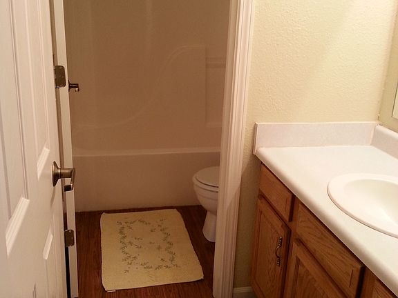 Upstairs full bath