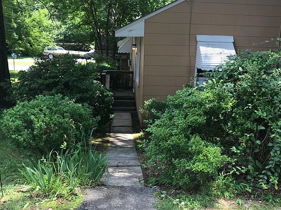 Sidewalk from Apple Valley Rd to front door 