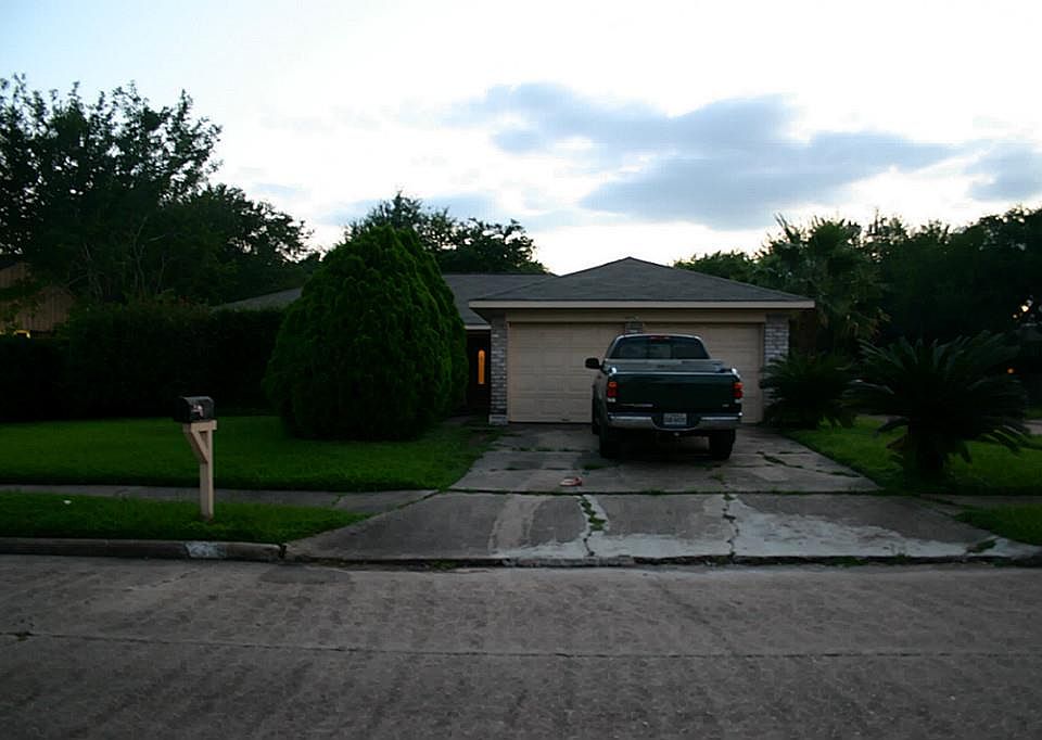 1st image of 12234 Brookvalley Dr