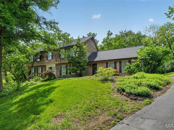 1685 Ansonborough Dr, Chesterfield, MO 63017