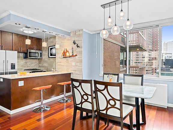 5th image of 235 E 40th St APT 38D