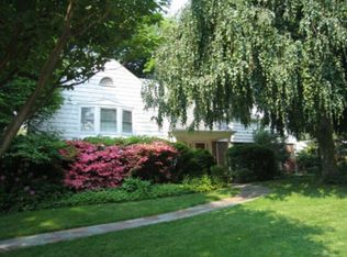 318 Trumbull Rd, Manhasset, NY 11030