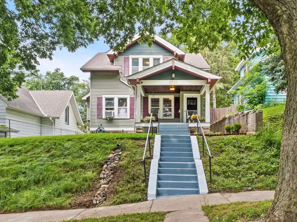 1037 Burr St, Saint Paul, MN 55130