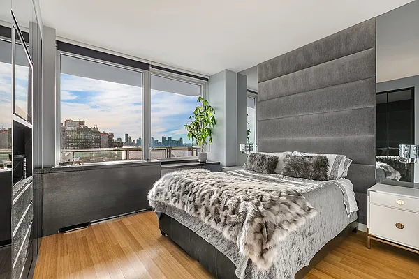 Sold by Compass | media 14