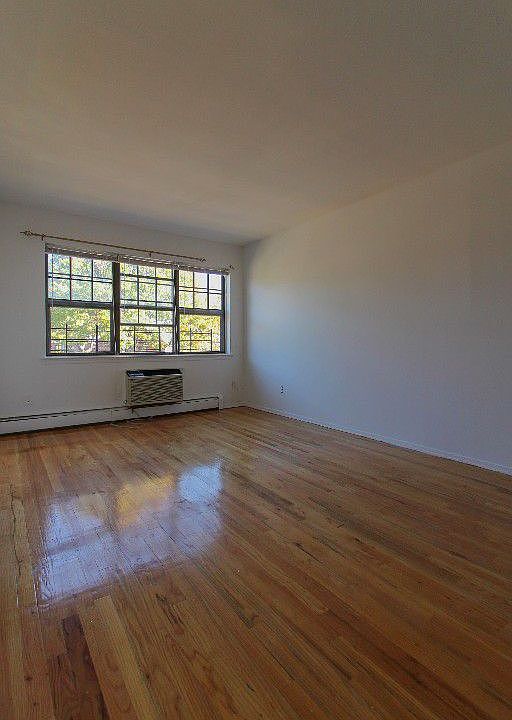 1st image of 15624 78th St #1