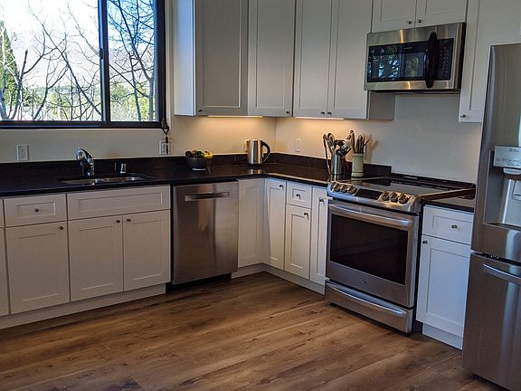 3rd image of 557 Oppenheimer Dr Unit 301