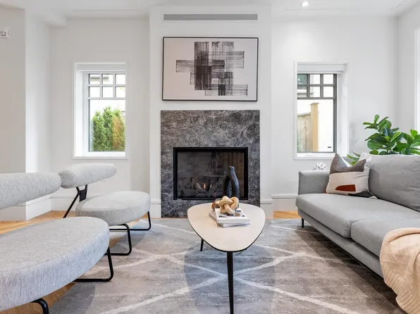 7067 Cypress St, Vancouver, BC V6P 5L5