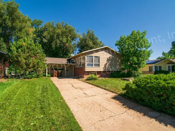 1916 Larkspur Dr, Fort Collins, CO 80521
