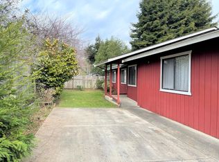 4261 Walnut Dr, Eureka, CA 95503