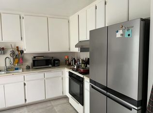 974 Oak Glen Ln, Colton, CA 92324