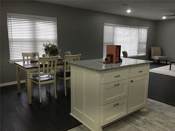 4th image of 2629 Kings Way