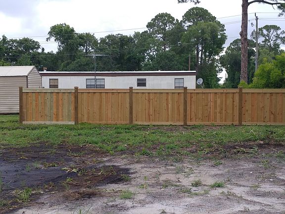 5th image of 881 Robinhood Dr