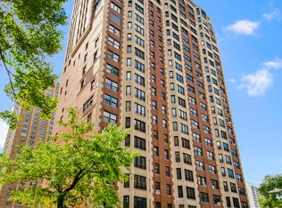 421 W Melrose St #18BC, Chicago, IL
