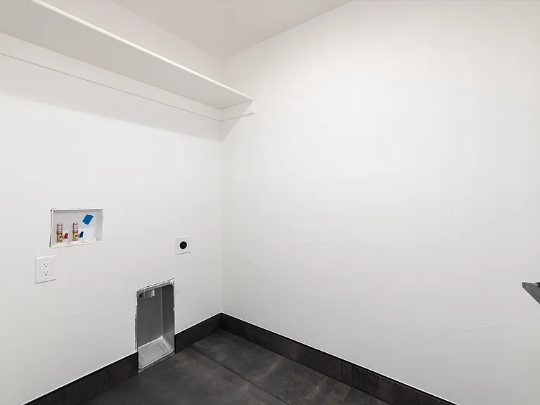 2088 Eliot St — Photo 28