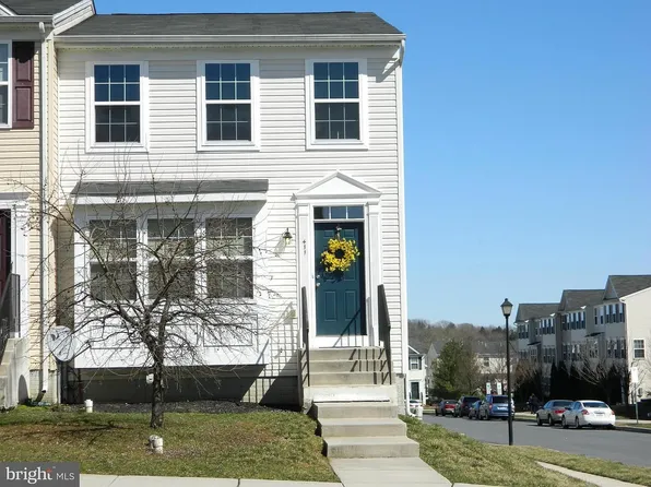 411 Dickens Dr, Lancaster, PA 17603