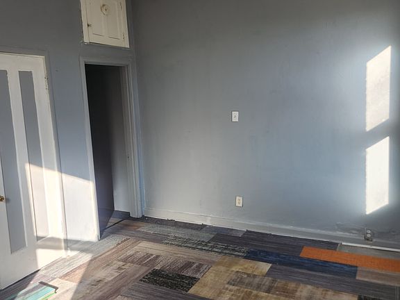 5th image of 3475 Giles Ave #2