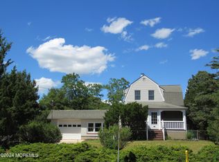 236 Mantoloking Rd, Brick, NJ 08723