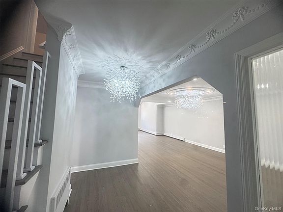 2nd image of 7 Henry Street