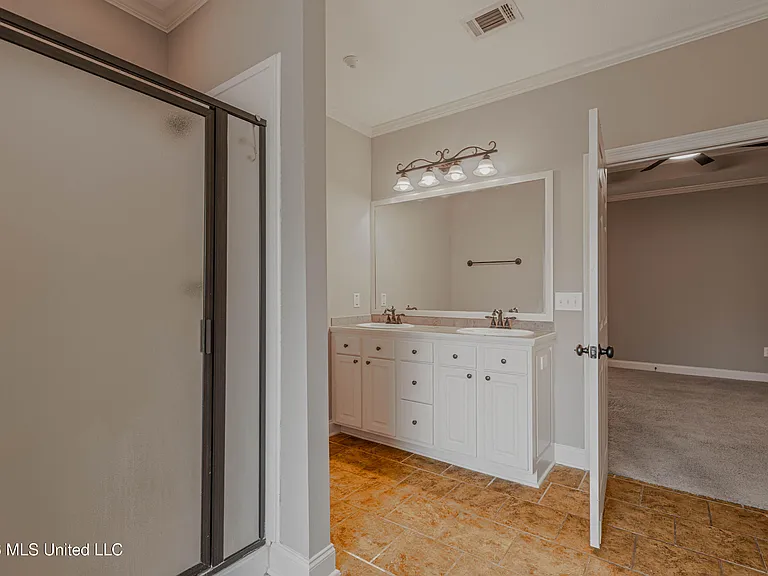 101 Sara Fox Dr — Photo 14