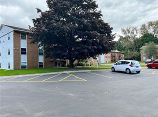 828 Holly Dr #E60, Fulton, NY 13069