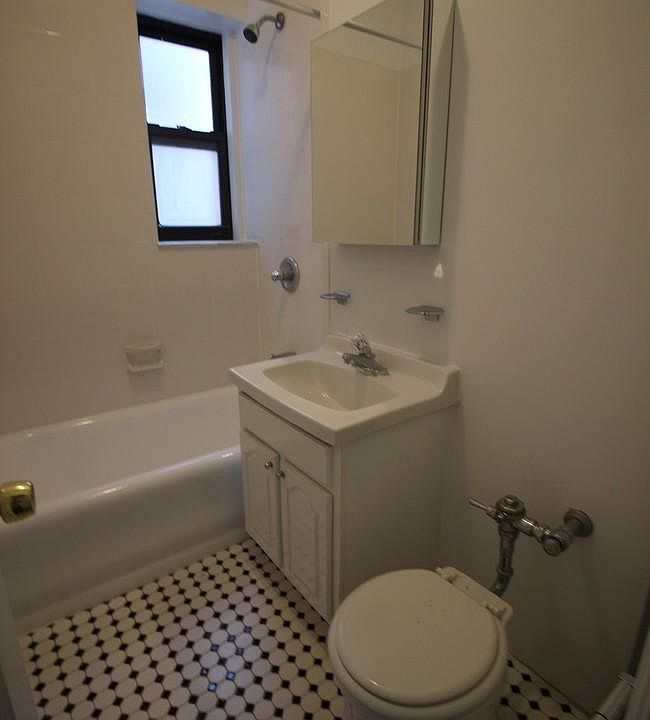 2nd image of 1033 Neilson St #3F
