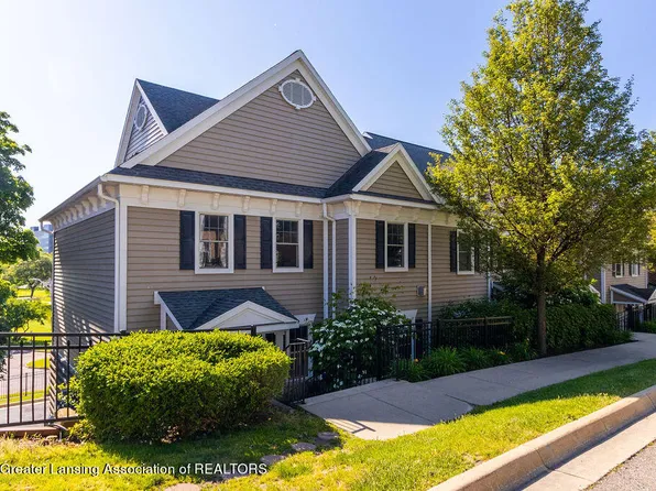 370 Hillcrest Ave, East Lansing, MI 48823