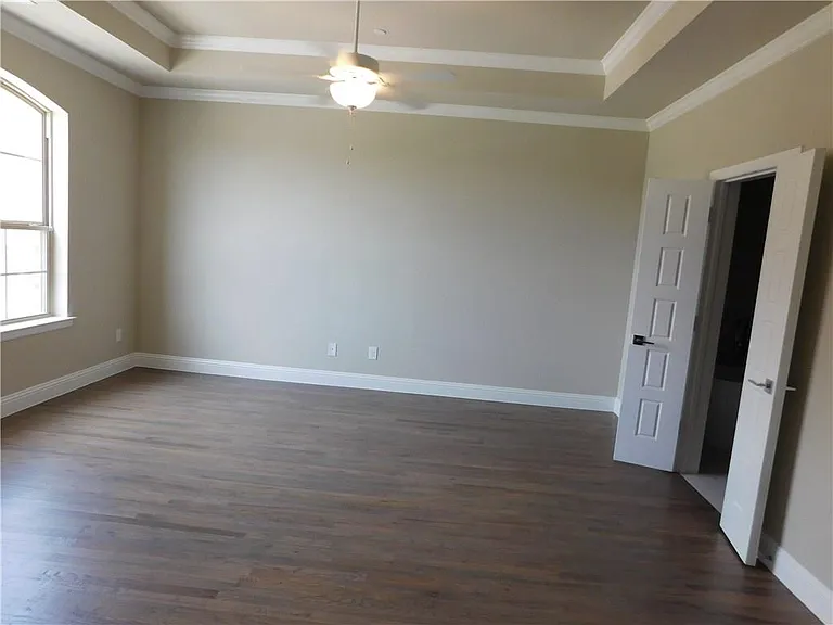 8454 Church St — Photo 10