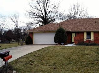 28 Ginger Lake Dr S, Glen Carbon, IL 62034