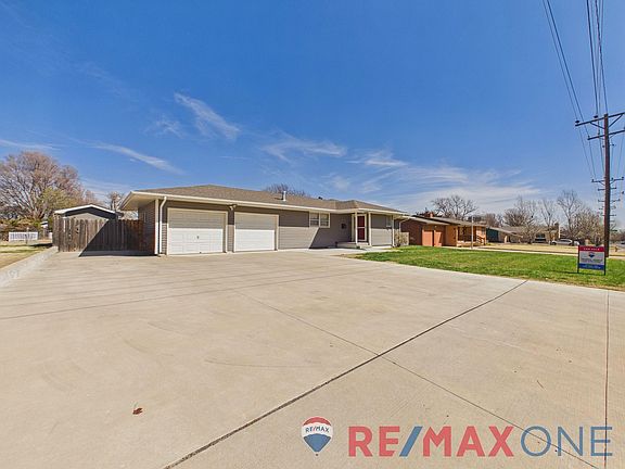 2nd image of 408 University Dr