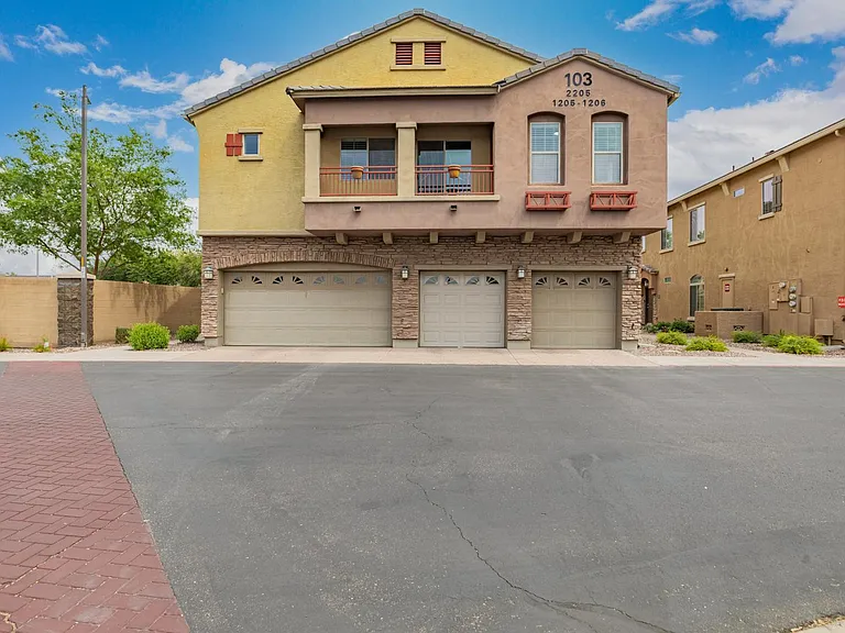1350 S Greenfield Rd #2205 — Photo 3