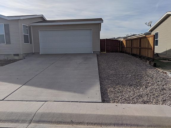 Driveway and on site RV parking