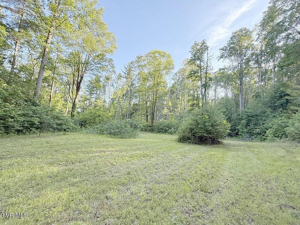 1st image of 709 Heartwood Ln #5