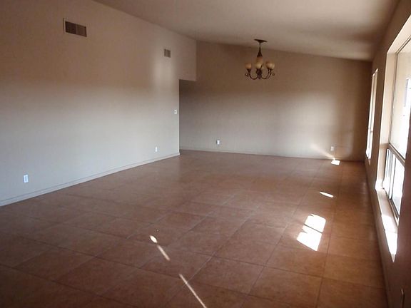 4th image of 13006 W Peoria Ave