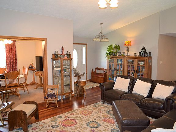 4th image of 4660 Brookview Dr