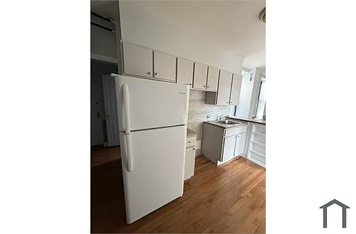 2408 Cambreleng Ave #19 Photo 1