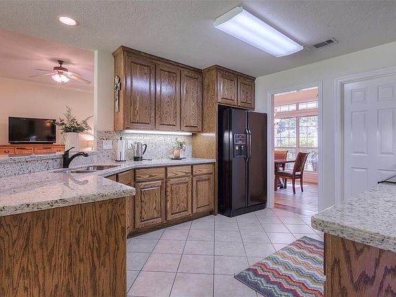 5th image of 1433 River Oaks Dr