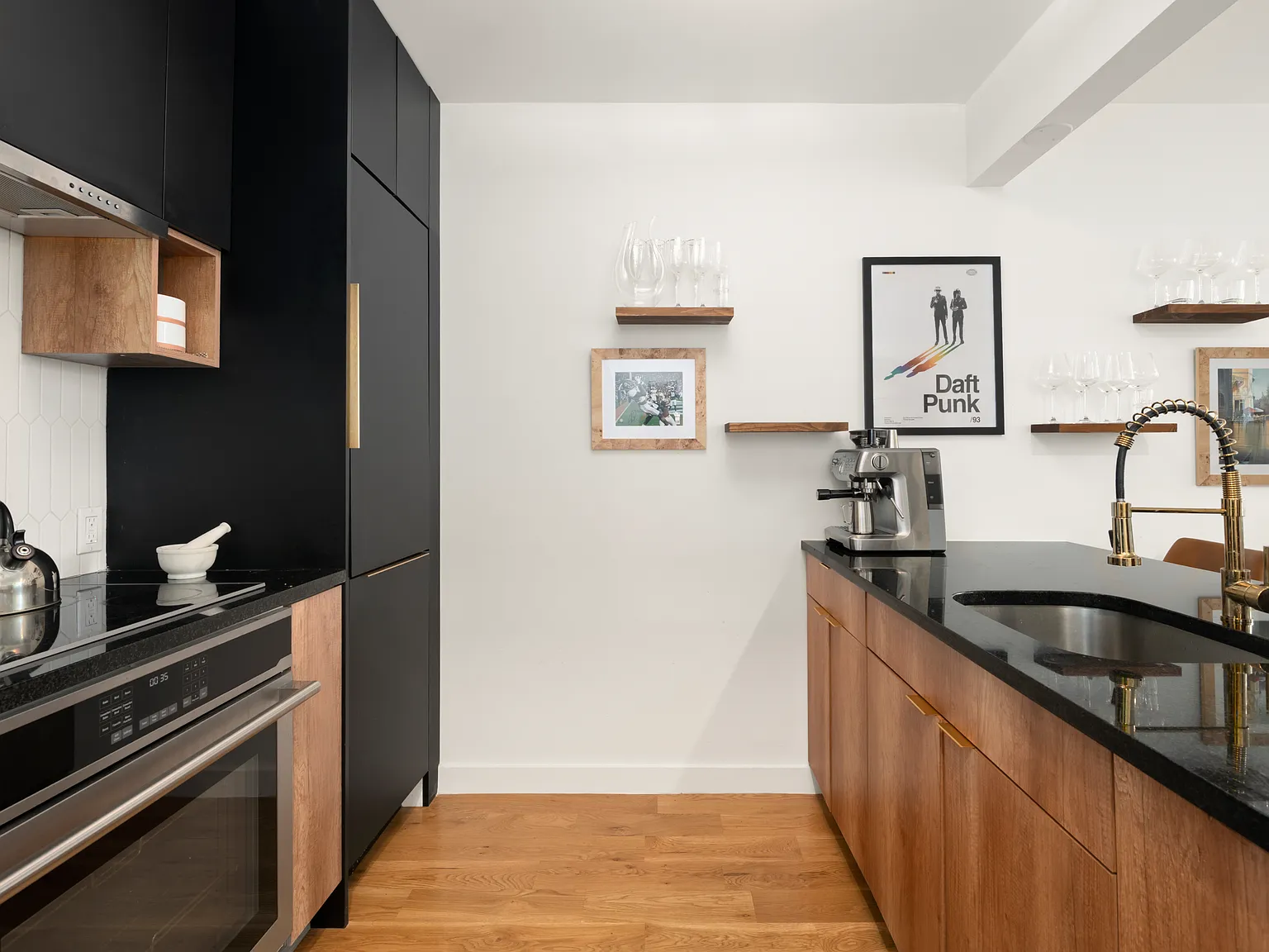 52 Herbert Street — Photo 3