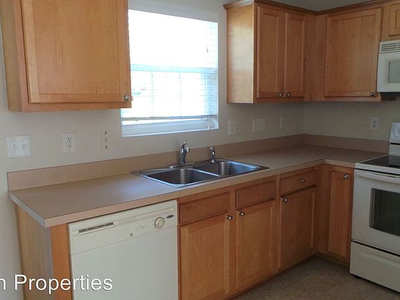 4th image of 634 Cairn Cir