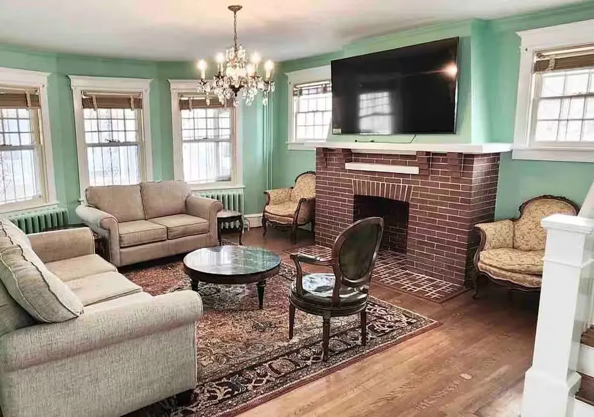 6 bed, $19,800 — Photo 3